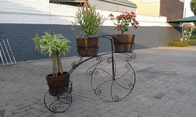 Wrought Iron Garden Furniture and Wrought Iron Bathroom Accessories 